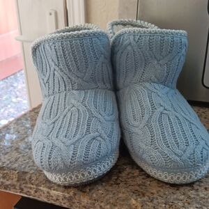 Muk Luks Women's Blue Cable Knit Slippers Boots Size 7/8 Medium